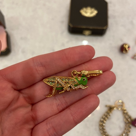 Juicy Couture grasshopper charm - Picture 4 of 4
